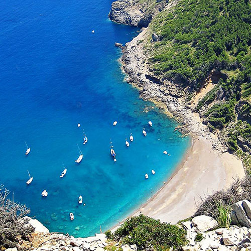 acudía beach for nudists